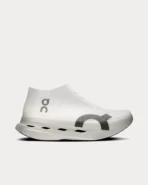 On - LightSpray Cloudboom Strike White / Black Running Shoes